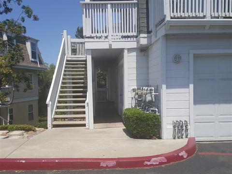 5086 Via Manos UNIT C, Oceanside, CA 92057 photo 3