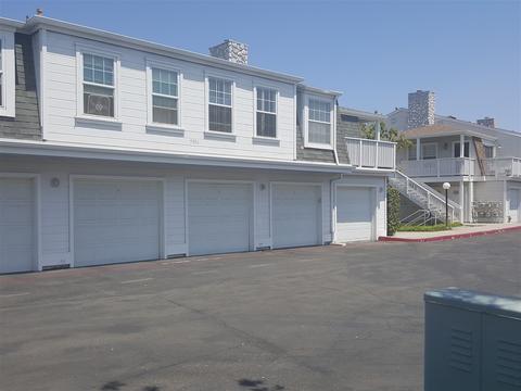 5086 Via Manos UNIT C, Oceanside, CA 92057 photo 2