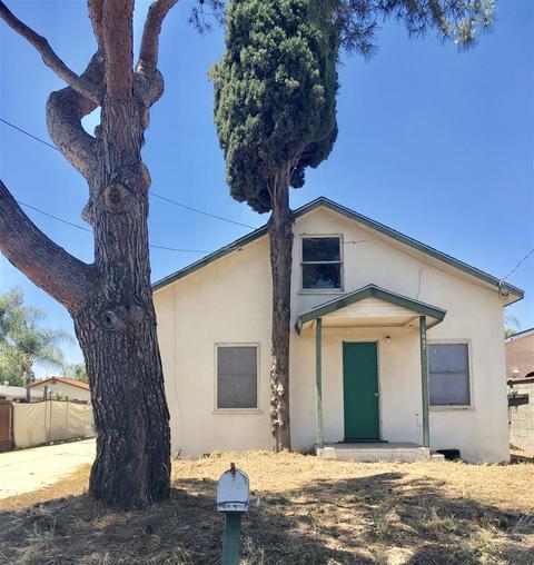 1052 E Lincoln, Escondido, CA 92026 photo 1
