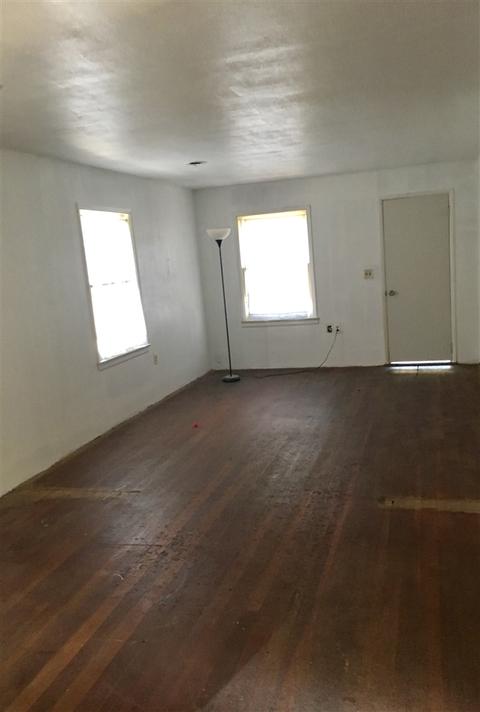 1052 E Lincoln, Escondido, CA 92026 photo 2