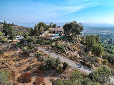 1869 Elevado Rd, Vista, CA 92084 photo 1