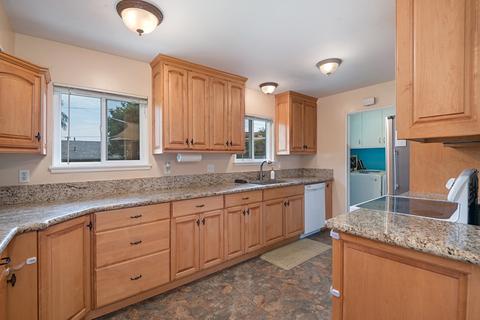 8111 E Torin St, Long Beach, CA 90808 photo 5