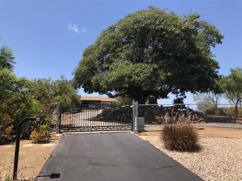 4951 San Jacinto Cir, Fallbrook, CA 92028 photo 4