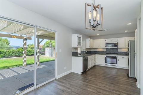 45227 Callesito Ordenes, Temecula, CA 92592 photo 6