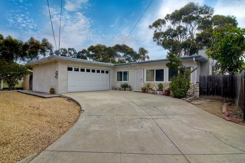 585 Hoover St, Oceanside, CA 92054 photo 2