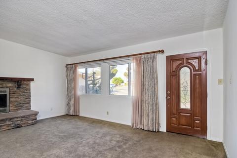 585 Hoover St, Oceanside, CA 92054 photo 4