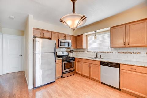 1011 Bartlett Dr, Vista, CA 92084 photo 6