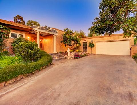 557 Hermes Ave, Encinitas, CA 92024 photo 2