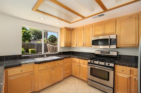 10491 Del Rio Rd, Spring Valley, CA 91978 photo 8
