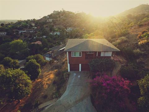 10532 Queen Ave, La Mesa, CA 91941 photo 2