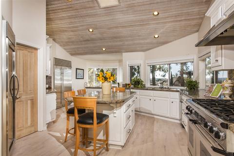 2910 Managua Pl, Carlsbad, CA 92009 photo 5