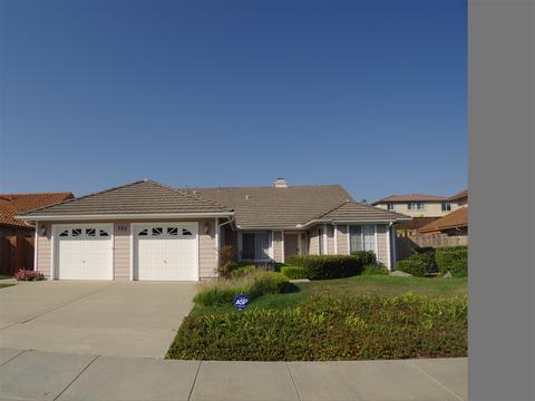 582 Pacesetter St, Oceanside, CA 92057 photo 2