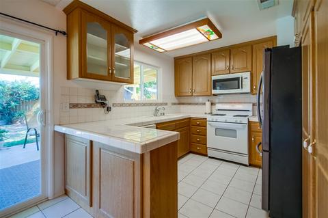 10350 El Toro Ln, Santee, CA 92071 photo 5