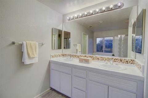 1059 Greenway Rd, Oceanside, CA 92057 photo 14