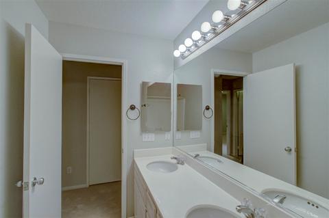 1059 Greenway Rd, Oceanside, CA 92057 photo 18
