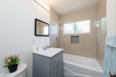 2437 Sarbonne Dr, Oceanside, CA 92054 photo 14