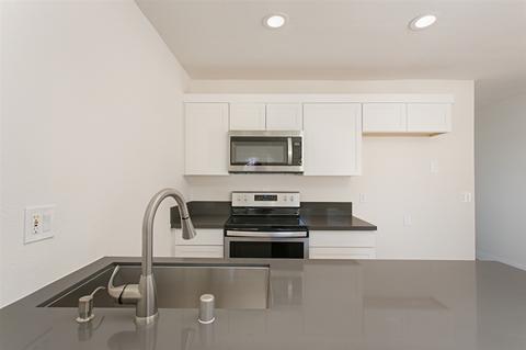 615 Vine St #7, Oceanside, CA 92054 photo 6