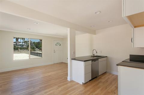 615 Vine St #7, Oceanside, CA 92054 photo 4