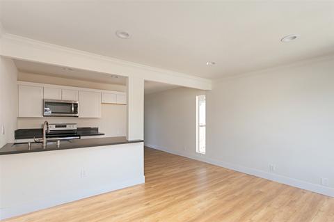 615 Vine St #7, Oceanside, CA 92054 photo 1