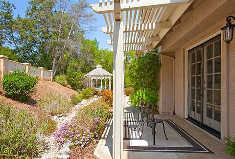 252 Silvercreek Gln, Escondido, CA 92029 photo 6