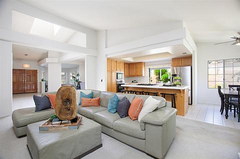252 Silvercreek Gln, Escondido, CA 92029 photo 8