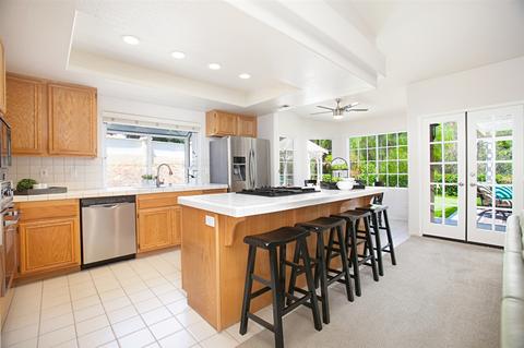 252 Silvercreek Gln, Escondido, CA 92029 photo 12