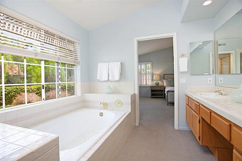 252 Silvercreek Gln, Escondido, CA 92029 photo 21