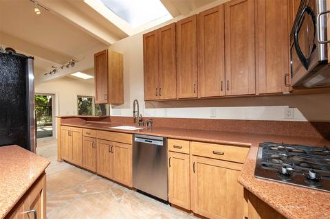 8302 Sugarman Dr, La Jolla, CA 92037 photo 16