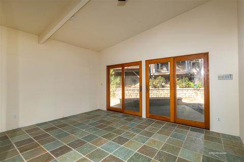 8302 Sugarman Dr, La Jolla, CA 92037 photo 17