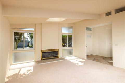 8302 Sugarman Dr, La Jolla, CA 92037 photo 3