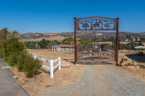 23752 Old Julian Hwy, Ramona, CA 92065 photo 2