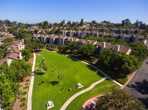 3021 Golden Oak Way, Spring Valley, CA 91978 photo 18