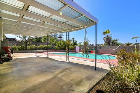 1652 La Corta, Lemon Grove, CA 91945 photo 17