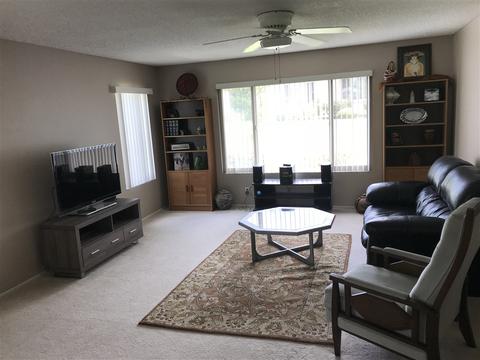 1048 Plover Way, Oceanside, CA 92057 photo 4