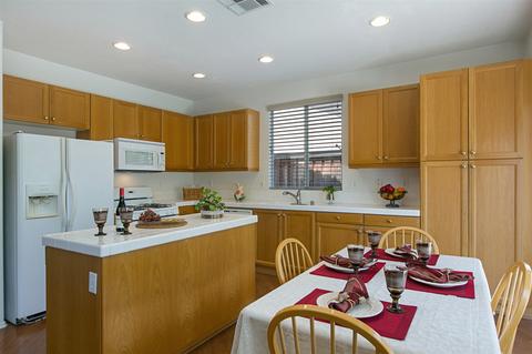 912 Glendora Dr, Oceanside, CA 92057 photo 4