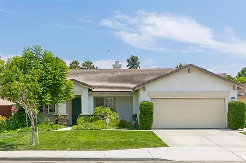 912 Glendora Dr, Oceanside, CA 92057 photo 1
