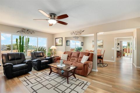 1797 Troy Ln, Oceanside, CA 92054 photo 3