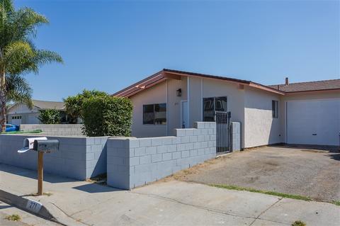 271 Holiday Way, Oceanside, CA 92057 photo 1
