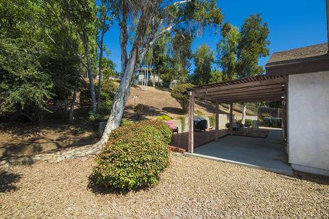 1823 Firestone Dr, Escondido, CA 92026 photo 2