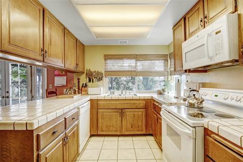 10897 Charing Cross Rd, Spring Valley, CA 91978 photo 8