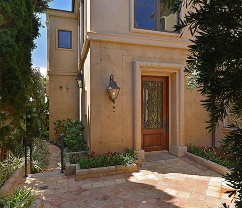 5642 Dolphin Pl, La Jolla, CA 92037 photo 3