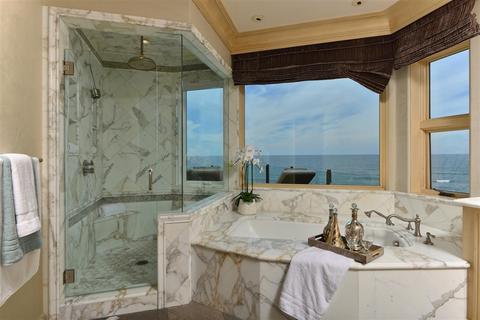 5642 Dolphin Pl, La Jolla, CA 92037 photo 13