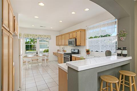 1120 Azul Ct, Oceanside, CA 92057 photo 4