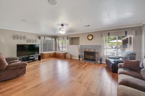 9625 Pino Dr, Lakeside, CA 92040 photo 5