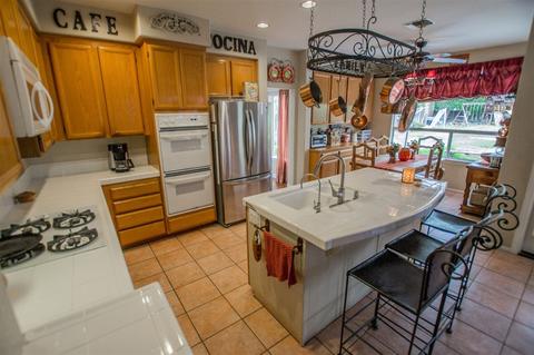 582 Padrone Pl, Chula Vista, CA 91910 photo 8