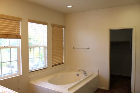 1116 Breakaway Dr, Oceanside, CA 92057 photo 15