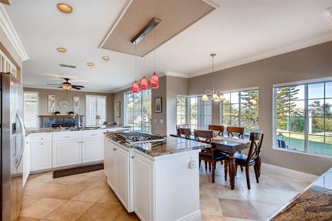 2056 Ridgecrest Pl, Escondido, CA 92029 photo 5