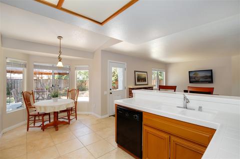 711 Foxwood Dr, Oceanside, CA 92057 photo 10