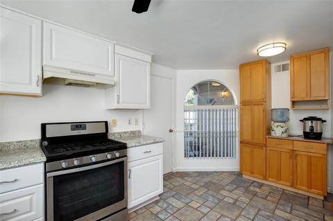 608 Myrtlewood Ct, Oceanside, CA 92058 photo 12