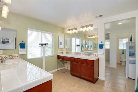 5304 Village Dr, Oceanside, CA 92057 photo 13